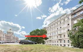 New Design & Style Apartments 50M From Wenceslas Square