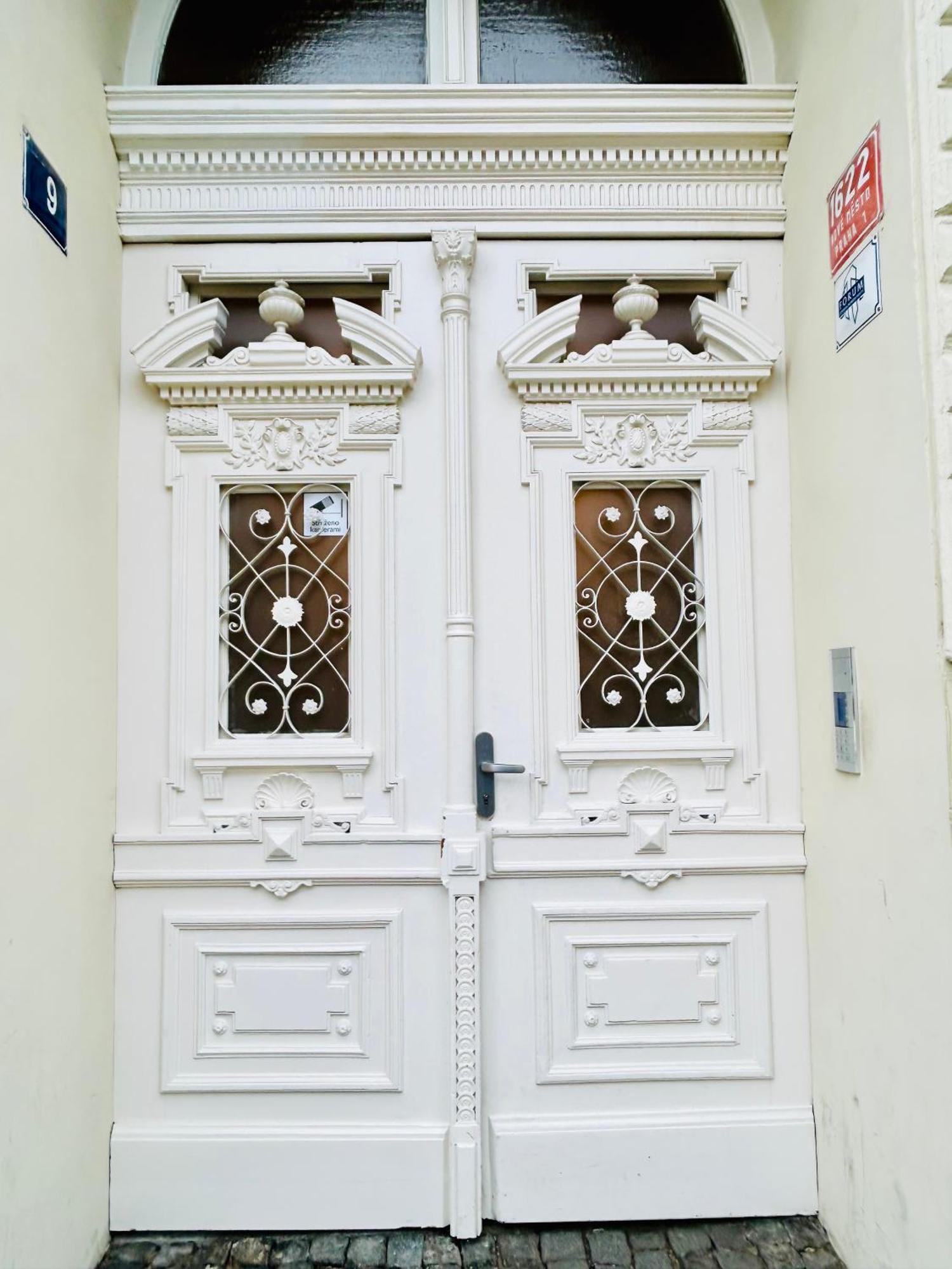 New Design & Style Apartments 50M From Wenceslas Square Praga Esterno foto