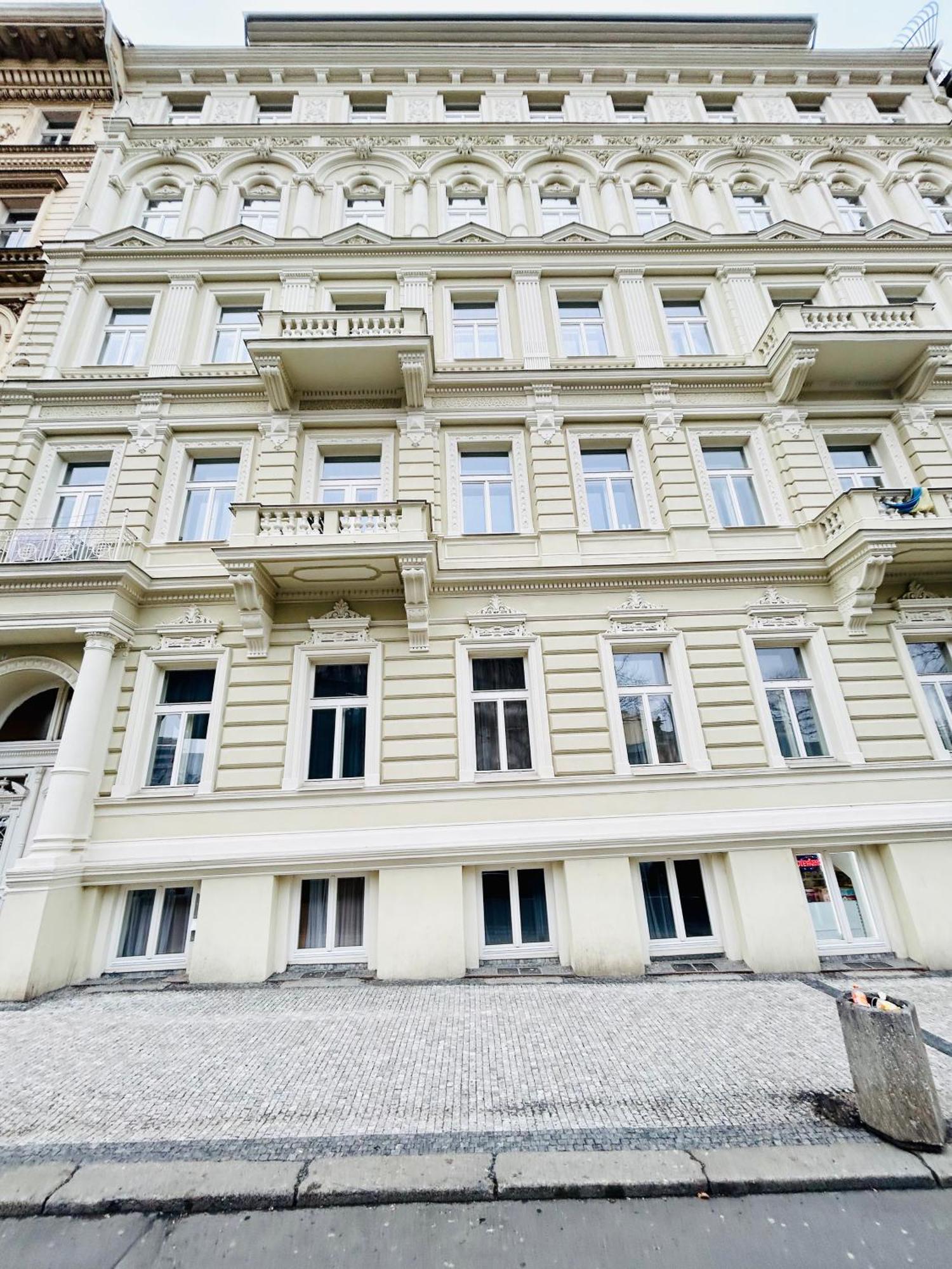 New Design & Style Apartments 50M From Wenceslas Square Praga Esterno foto