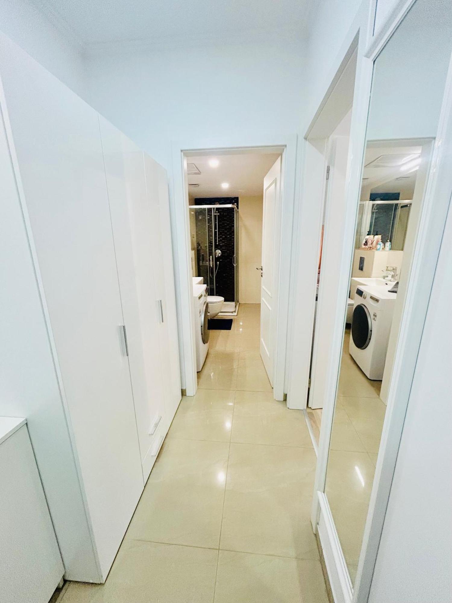 New Design & Style Apartments 50M From Wenceslas Square Praga Esterno foto